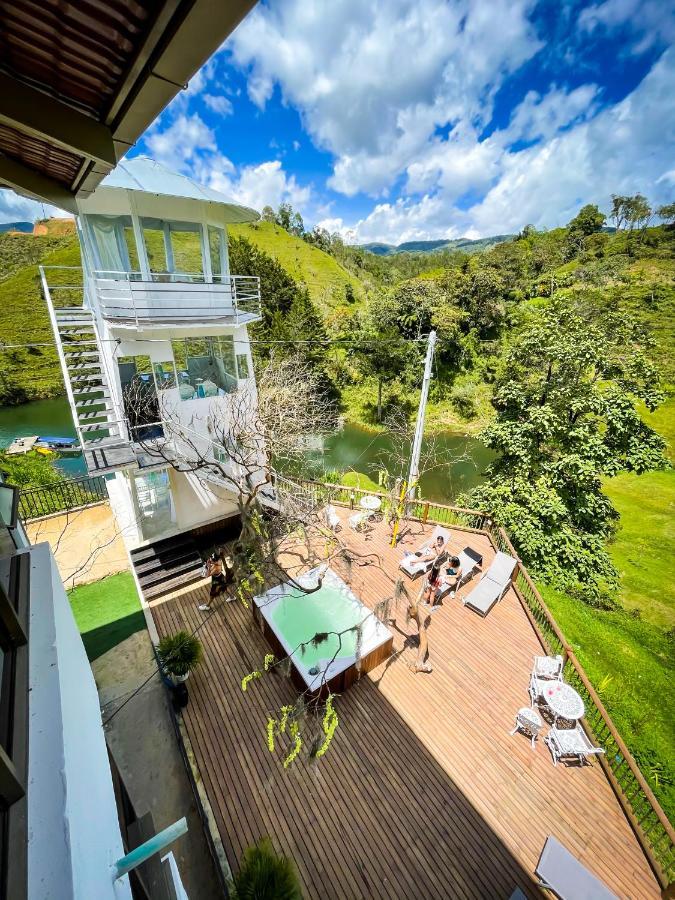 Piedra Del Penol Hotel Гуатапе Экстерьер фото